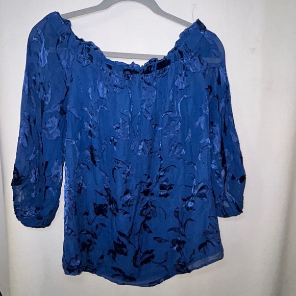 White House Black Market Floral Burnout Off-Shoulder Blouse Blue Women’s Medium - Picture 13 of 14